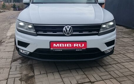 Volkswagen Tiguan II, 2017 год, 2 650 000 рублей, 3 фотография
