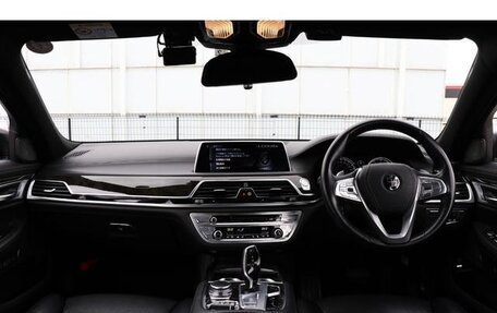 BMW 7 серия, 2016 год, 3 677 120 рублей, 14 фотография