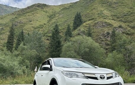 Toyota RAV4, 2012 год, 2 100 000 рублей, 3 фотография