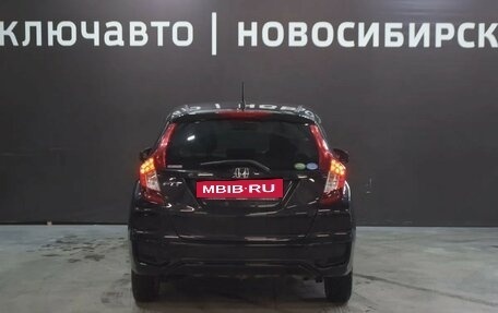 Honda Fit III, 2019 год, 1 370 000 рублей, 4 фотография