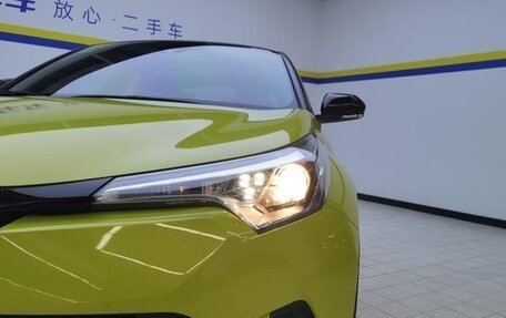 Toyota C-HR I рестайлинг, 2020 год, 1 940 000 рублей, 2 фотография