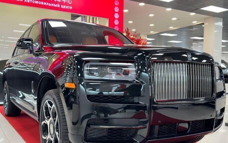 Rolls-Royce Cullinan, 2023 год, 82 000 000 рублей, 2 фотография