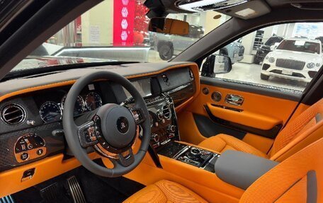 Rolls-Royce Cullinan, 2023 год, 82 000 000 рублей, 11 фотография