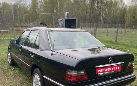 Mercedes-Benz W124, 1992 год, 700 000 рублей, 4 фотография