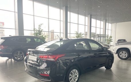 Hyundai Solaris II рестайлинг, 2017 год, 1 230 000 рублей, 5 фотография