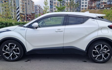 Toyota C-HR I рестайлинг, 2018 год, 2 500 000 рублей, 18 фотография