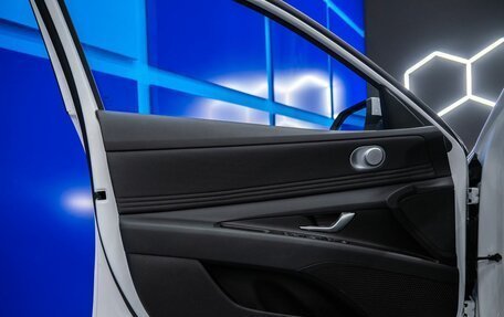 Hyundai Elantra, 2023 год, 2 650 000 рублей, 11 фотография