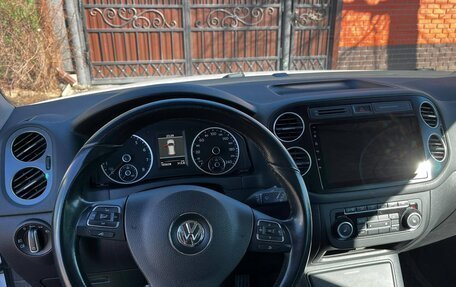 Volkswagen Tiguan I, 2011 год, 1 800 000 рублей, 3 фотография