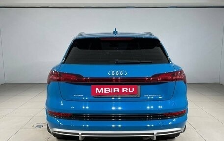 Audi e-tron I, 2020 год, 6 154 990 рублей, 4 фотография