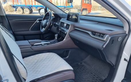 Lexus RX IV рестайлинг, 2019 год, 6 500 000 рублей, 8 фотография