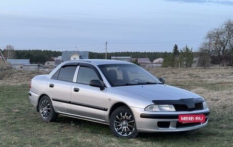 Mitsubishi Carisma I, 2003 год, 399 000 рублей, 3 фотография