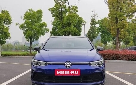 Volkswagen Golf VIII, 2021 год, 2 045 000 рублей, 2 фотография