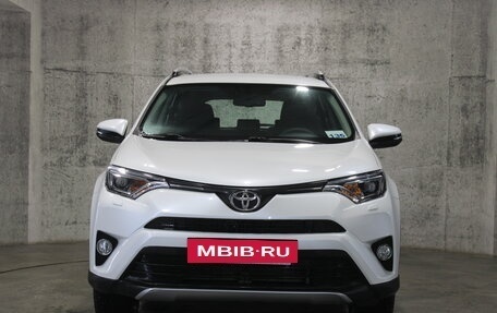 Toyota RAV4, 2018 год, 2 687 000 рублей, 2 фотография