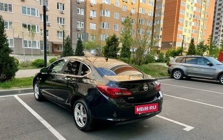 Opel Astra J, 2014 год, 1 290 000 рублей, 5 фотография