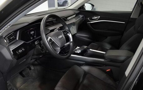 Audi e-tron I, 2021 год, 6 379 000 рублей, 9 фотография