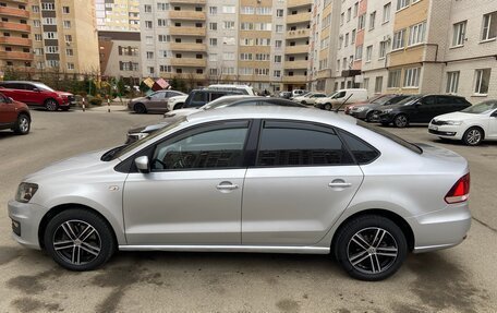 Volkswagen Polo VI (EU Market), 2016 год, 955 000 рублей, 2 фотография
