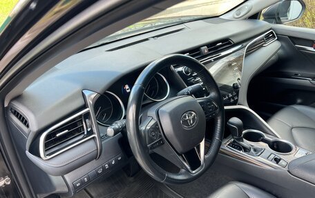 Toyota Camry, 2019 год, 2 990 000 рублей, 21 фотография