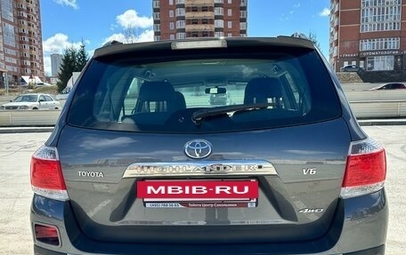 Toyota Highlander III, 2011 год, 2 200 000 рублей, 8 фотография