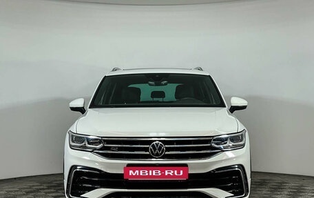 Volkswagen Tiguan II, 2021 год, 5 000 000 рублей, 2 фотография