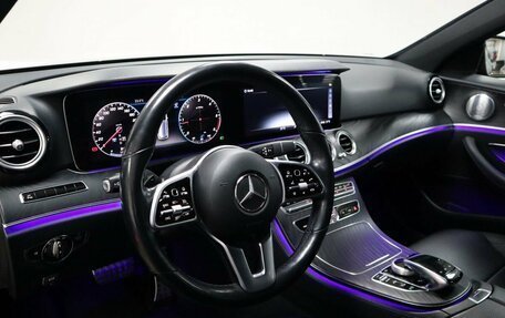 Mercedes-Benz E-Класс, 2019 год, 4 350 000 рублей, 11 фотография