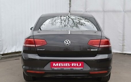 Volkswagen Passat B8 рестайлинг, 2016 год, 1 795 000 рублей, 6 фотография