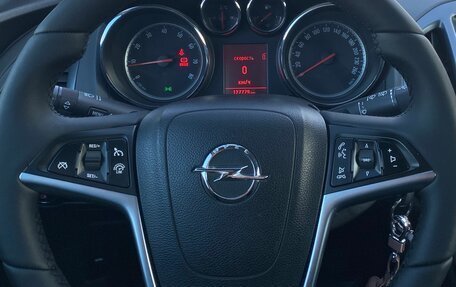 Opel Astra J, 2012 год, 800 000 рублей, 13 фотография
