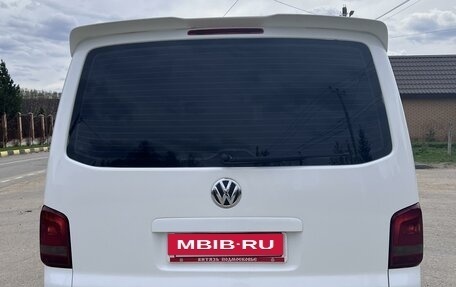 Volkswagen Caravelle T5, 2013 год, 2 190 000 рублей, 4 фотография