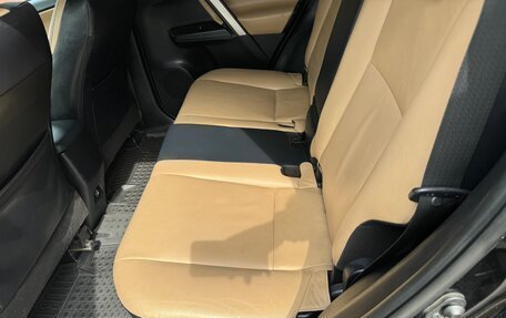 Toyota RAV4, 2019 год, 3 200 000 рублей, 14 фотография
