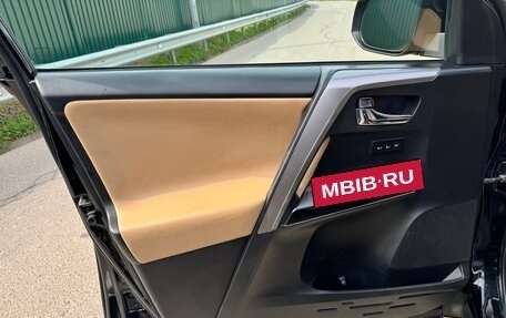 Toyota RAV4, 2019 год, 3 200 000 рублей, 23 фотография