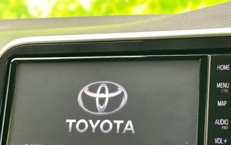Toyota Sienta II, 2021 год, 1 070 000 рублей, 8 фотография
