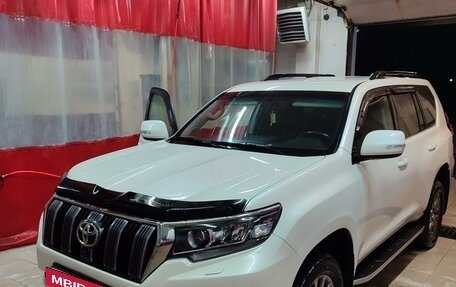 Toyota Land Cruiser Prado 150 рестайлинг 2, 2019 год, 5 995 000 рублей, 3 фотография