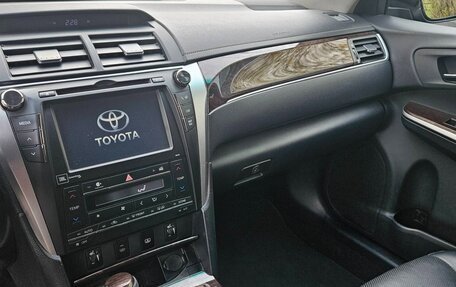 Toyota Camry, 2017 год, 2 300 000 рублей, 12 фотография