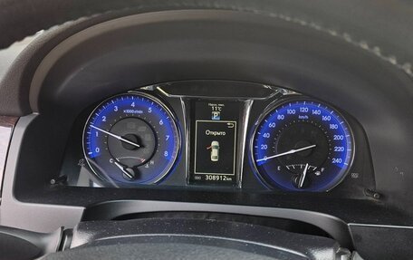 Toyota Camry, 2017 год, 2 300 000 рублей, 10 фотография