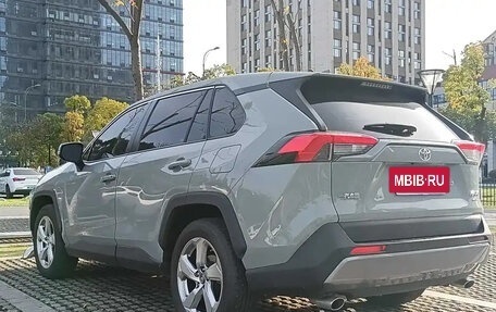Toyota RAV4, 2020 год, 2 520 000 рублей, 4 фотография