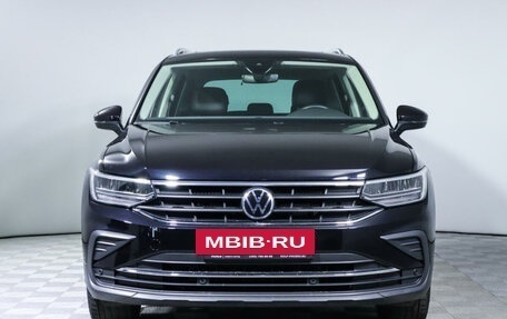 Volkswagen Tiguan II, 2021 год, 4 200 000 рублей, 2 фотография