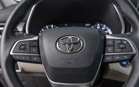 Toyota Highlander, 2022 год, 5 800 000 рублей, 14 фотография