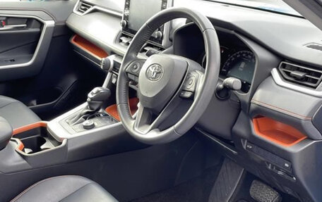 Toyota RAV4, 2021 год, 2 250 000 рублей, 21 фотография
