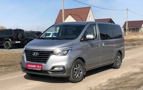 Hyundai H-1 II рестайлинг, 2018 год, 2 945 000 рублей, 9 фотография