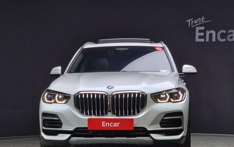 BMW X5, 2021 год, 4 845 000 рублей, 2 фотография