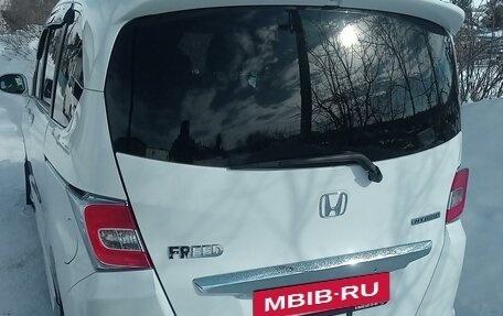 Honda Freed I, 2015 год, 1 300 000 рублей, 4 фотография