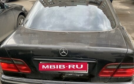 Mercedes-Benz E-Класс, 1999 год, 420 000 рублей, 3 фотография