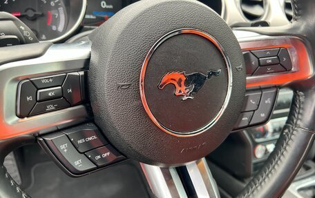 Ford Mustang VI рестайлинг, 2020 год, 3 299 000 рублей, 10 фотография