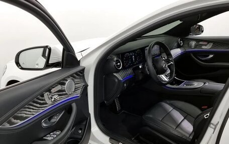 Mercedes-Benz E-Класс, 2021 год, 3 900 000 рублей, 6 фотография