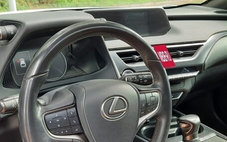 Lexus UX I, 2019 год, 3 400 000 рублей, 8 фотография