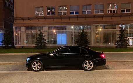 Mercedes-Benz E-Класс, 2016 год, 2 150 000 рублей, 2 фотография