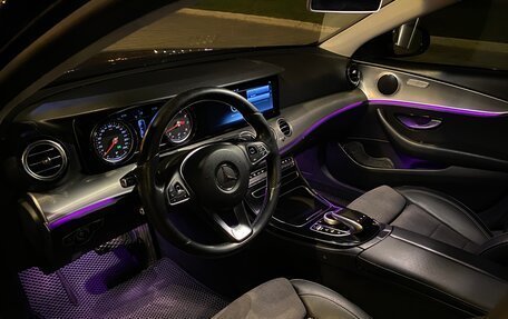 Mercedes-Benz E-Класс, 2016 год, 2 150 000 рублей, 10 фотография