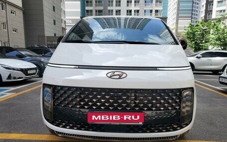 Hyundai Staria, 2021 год, 3 245 000 рублей, 2 фотография