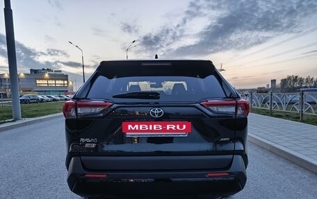 Toyota RAV4, 2021 год, 3 799 000 рублей, 4 фотография