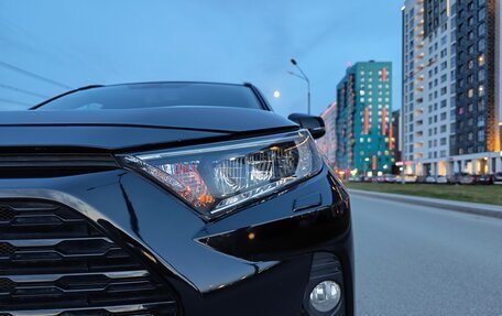 Toyota RAV4, 2021 год, 3 799 000 рублей, 10 фотография