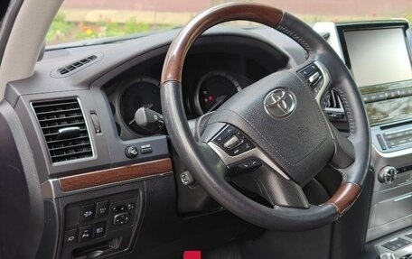 Toyota Land Cruiser 200, 2017 год, 8 500 000 рублей, 4 фотография